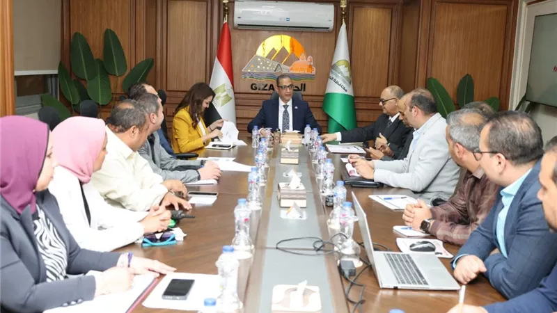 توجيهات جديدة من محافظ الجيزة بشأن ملفات التصالح والنظافة والإشغالات ومياه الشرب بالهرم