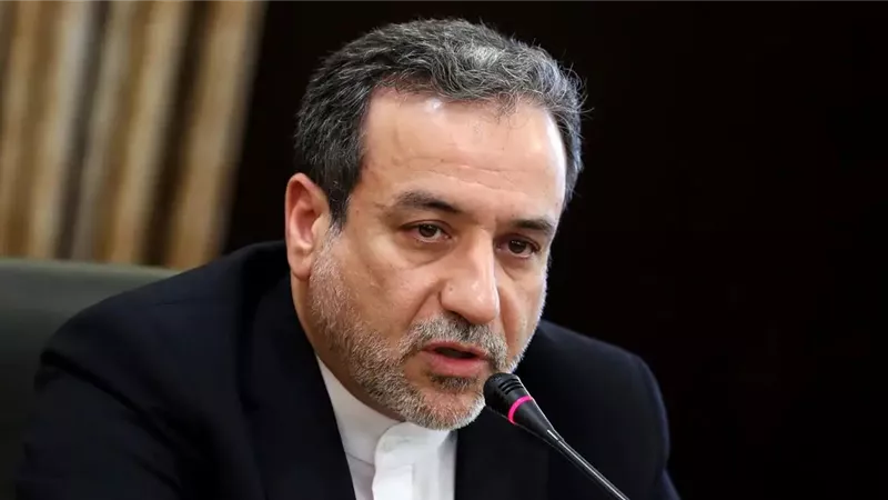 وزير الخارجية الإيراني: طهران متمسكة بعلاقات ودية مع دول الخليج