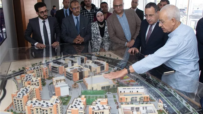 وزير التعليم العالي يتفقد الحرم الجديد لجامعة سنجور بمدينة برج العرب