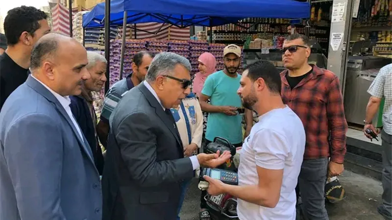 محافظ الدقهلية يتفقد معارض السلع ويؤكد: لا تهاون في الأسعار والجودة