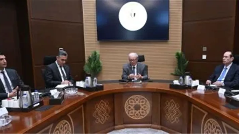 الدكتور حسين عيسى