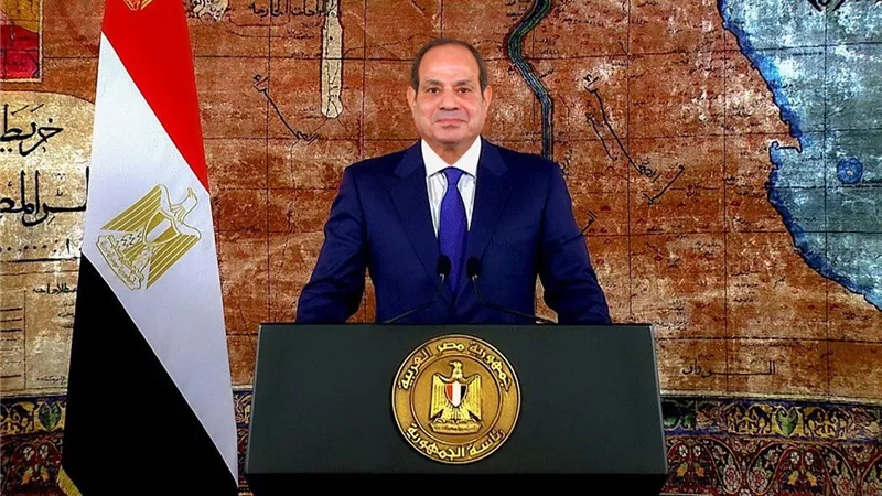 السيسي بذكرى تحرير سيناء: مصر لا تفرط في تراب أرضها.. وحقها يُسترد بالعزيمة 