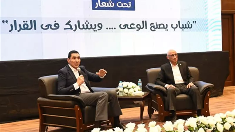 وزير الرياضة ومحافظ شمال سيناء يلتقيان القيادات الشبابية احتفالًا بذكرى تحرير سيناء