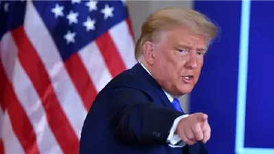 ترامب يشعل حرب الرسوم مجددًا.. 25% جمارك على السيارات الأوروبية