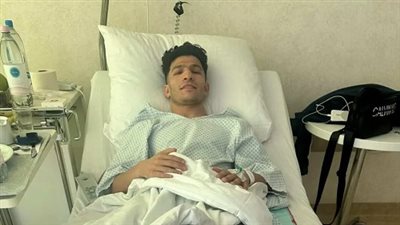 إسلام عيسى يخضع لعملية ناجحة في ألمانيا.. والمنتخب يتابع حالته