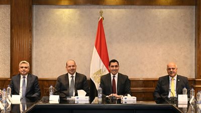وزير الرياضة يلتقي رئيس اللجنة الأولمبية المصرية ورؤساء الاتحادات الرياضية