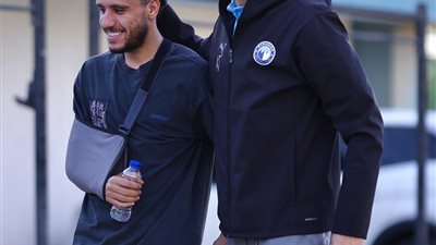 مصطفى فتحي يدعم بيراميدز بحضوره المران رغم الإصابة