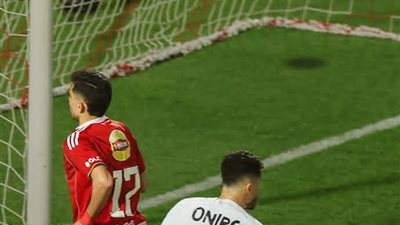 الأهلي يسقط الزمالك بثلاثية ويشعل صراع المنافسة على لقب الدوري الممتاز