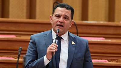 النائب أمير الجزار يطالب الحكومة بسد عجز ماكينات الصراف الآلي في محافظة المنوفية