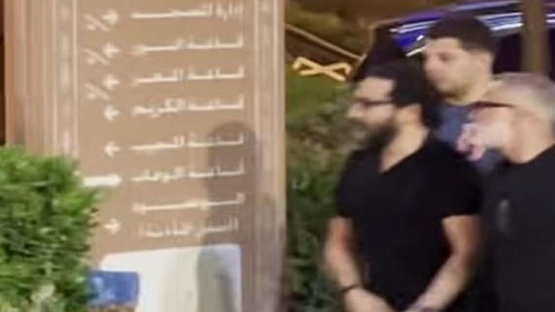نجوم الفن يساندون