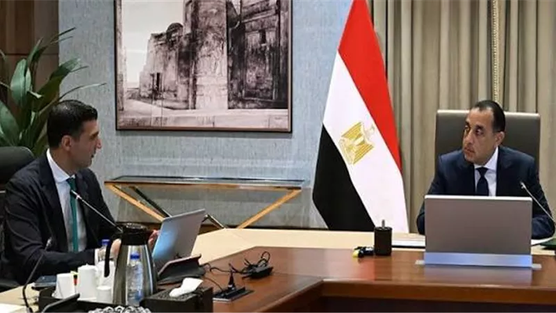 مدبولي يستعرض الموقف التنفيذي للاستراتيجية الصناعية الوطنية