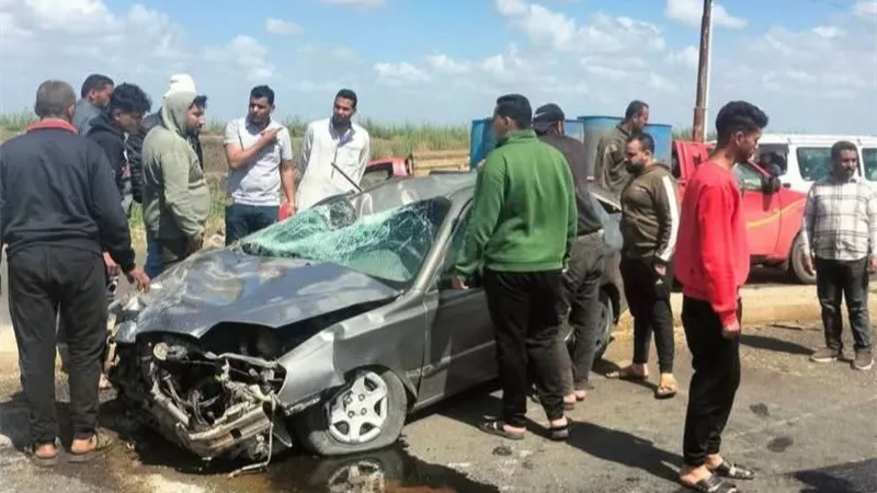 مصرع شخصين إثر انفجار إطارات السيارة بكفر الشيخ
