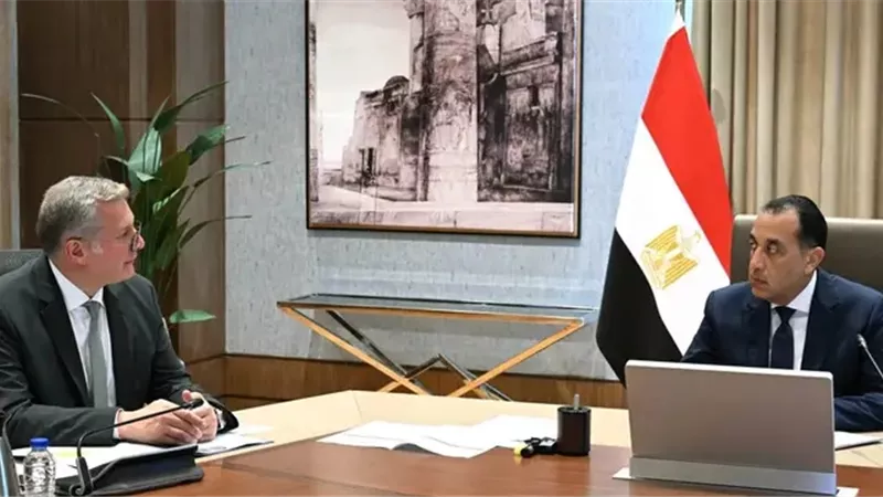 رئيس الوزراء يلتقى وزير البترول لمتابعة مستجدات تأمين احتياجات السوق