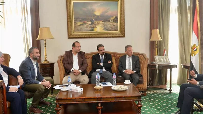 فوضى الأنظمة الغذائية .. مرضى عالقون في دوامة النصائح الطبية المتضاربة 