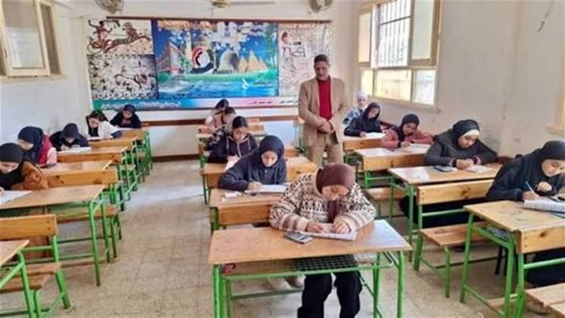 امتحانات الطلاب 