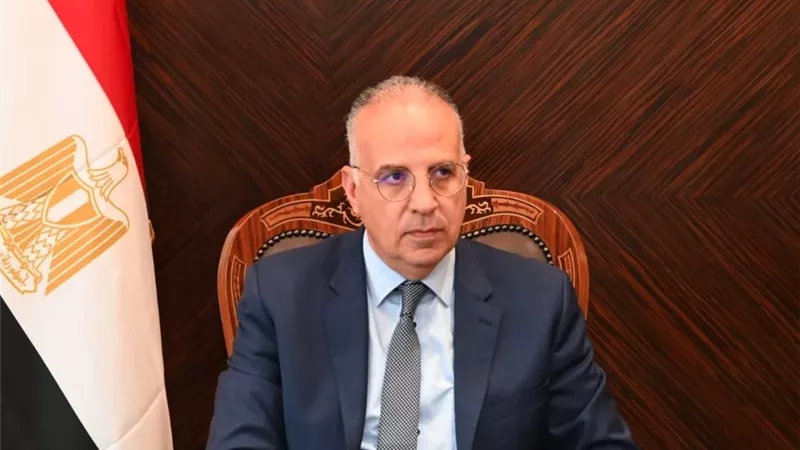 «رميت الزبالة وسديت الترعة».. وزير الري يوجه رسالة مباشرة لمواطن ويصدر تعليمات عاجلة