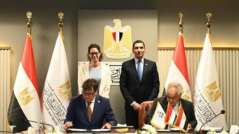 وزير الرياضة يشهد