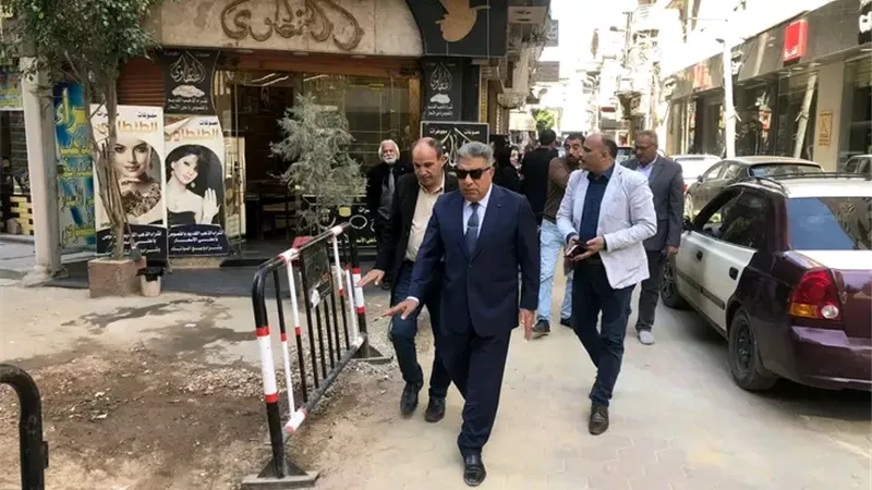محافظ الدقهلية يتفقد تطوير شارع السكة القديمة بالمنصورة