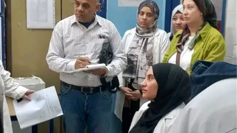 محافظ الدقهلية يتفقد مستشفى الأمراض الجلدية ووحدة طب الأسرة بالمنصورة