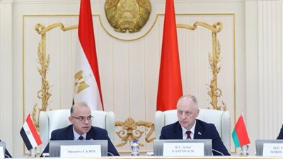 وزير الاستثمار يستعرض فرص ومزايا التوسع في مجالات تصنيع وتجميع الجرارات والأتوبيسات