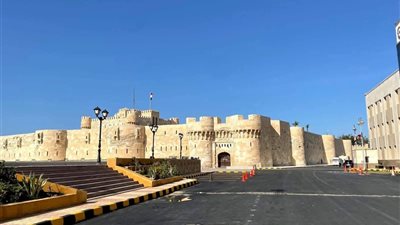 الإسكندرية تتزين لاستقبال السيسي وماكرون اليوم