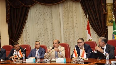 محافظ المنيا للنواب: أبوابنا مفتوحة.. ونعمل لحل أزمات المواطنين وتحسين الخدمات