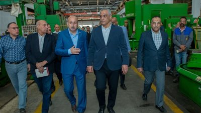 جولة تفقدية لوزير الإنتاج الحربي داخل مصنع أبو زعبل للصناعات الهندسية