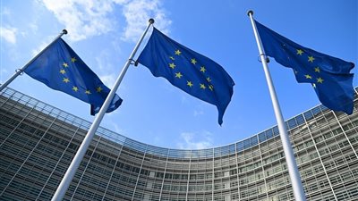 المفوضية الأوروبية تعتزم تخفيف قيود الدعم الحكومي للمطارات الصغيرة