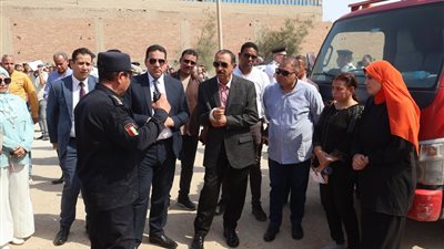 محافظ سوهاج ومدير الأمن يتابعان تداعيات حريق مصنع للقطن بغرب طهطا