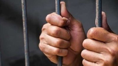 حبس عامل بمدرسة لغات بالإسكندرية 4 أيام بتهمة التعدي على عدد من الطلاب