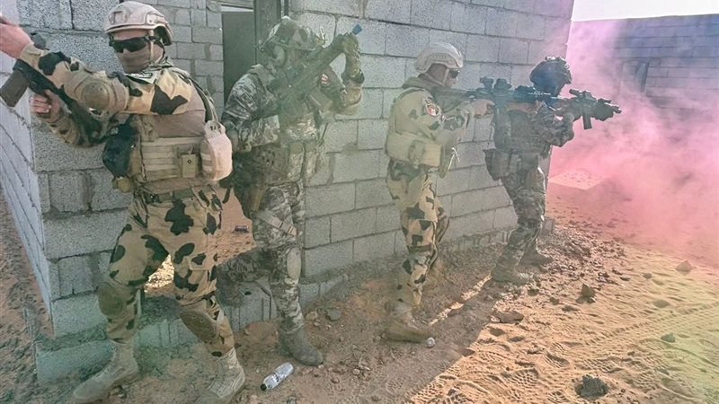 رجال الصاعقة أثناء