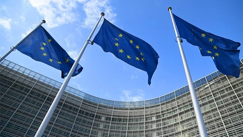 المفوضية الأوروبية تعتزم تخفيف قيود الدعم الحكومي للمطارات الصغيرة