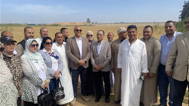 “عيد الحصاد” .. محافظ الإسكندرية يتابع موسم توريد القمح 