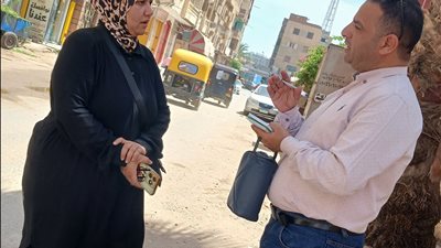 “خلي المحافظ ييجي يسلمك”.. سيدة بكفر الشيخ تروي رحلة 20 عامًا للحصول على شقة إسكان