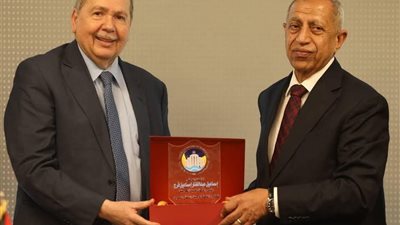 الأكاديمية العربية توقع بروتوكول تعاون مع جامعة العقبة للتكنولوجيا لتعزيز التعليم والبحث العلمي