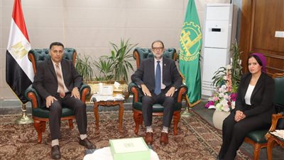 محافظ القليوبية يستقبل رئيس الهيئة القومية لسلامة الغذاء لبحث تعزيز الرقابة على الأسواق ودعم الصناعات الغذائية