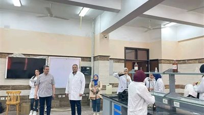 متابعة ميدانية لامتحانات العملي بـ«صيدلة سوهاج الأهلية» لـ283 طالبا وطالبة