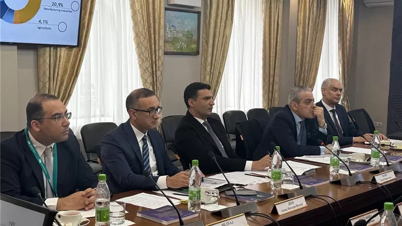 وزير الصناعة: تخصيص 300 ألف متر مربع بالمنطقة الصناعية الروسية