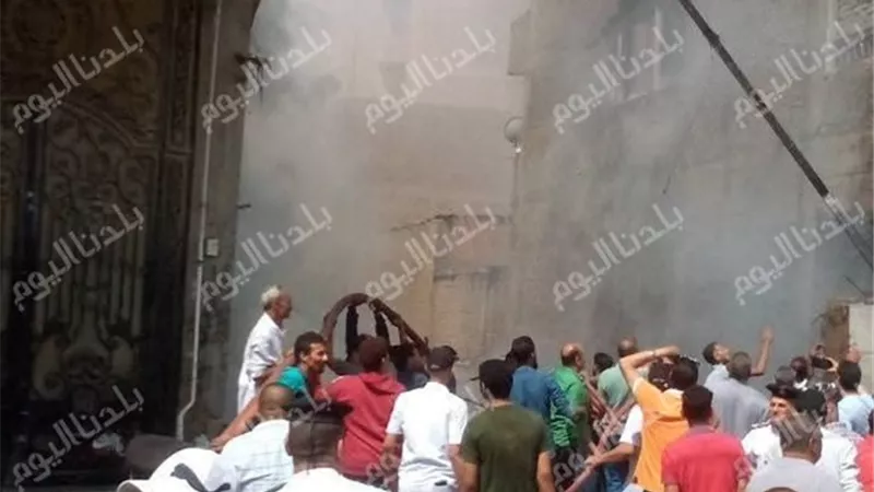 النيران تشتعل في أشمون.. والحماية المدنية تحاصر حريقًا بفرش لبيع لعب أطفال