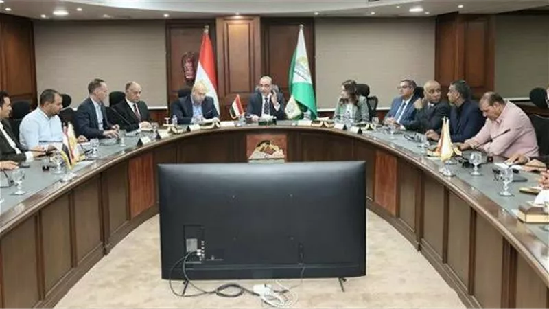 المواطن أولا والمقصر يحاسب.. الجيزة توجه تحذيرات لرؤساء الأحياء والمراكز