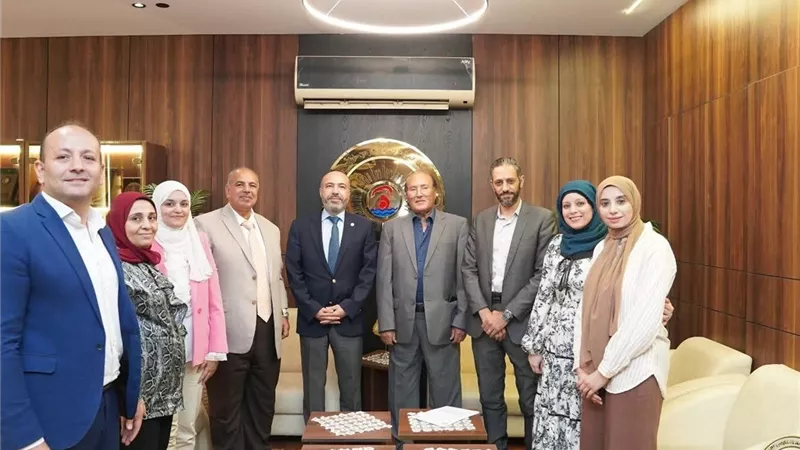 تعاون عربي جديد بين تيودور بلهارس والبورد الصيدلي لتطوير التخصصات الدقيقة
