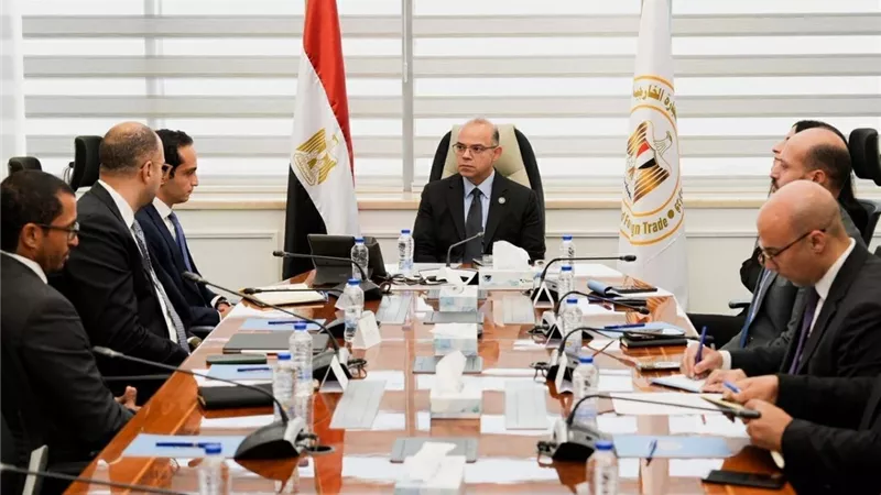 اجتماع وزير الاستثمار