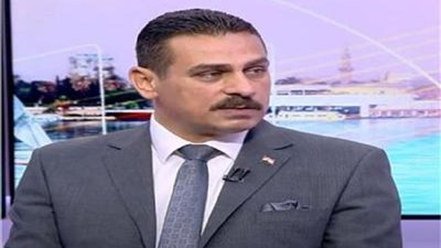 خبير اقتصادي يوضح أسباب استمرار غلاء الطماطم رغم طرحها بـ25 جنيها في منافذ التموين