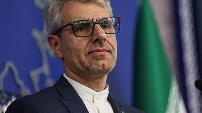 طهران ترسخ سيادتها على مضيق هرمز عبر وساطة باكستانية