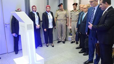 مركز التميز العلمي والتكنولوجي يناقش توظيف الذكاء الاصطناعي في دعم الصناعات الدفاعية والمدنية