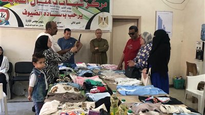 «يوم الخير».. شباب برمبال القديمة يرسمون البهجة على وجوه الأسر قبل العيد