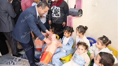 محافظ المنوفية يشارك الأيتام فرحة عيد الأضحى