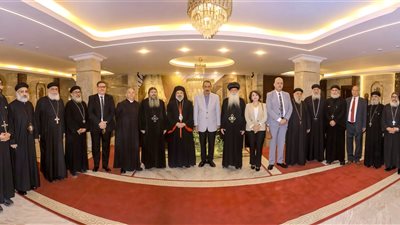 محافظ سوهاج يستقبل أصحاب النيافة الأساقفة والمطارنة للتهنئة بعيد الأضحى المبارك