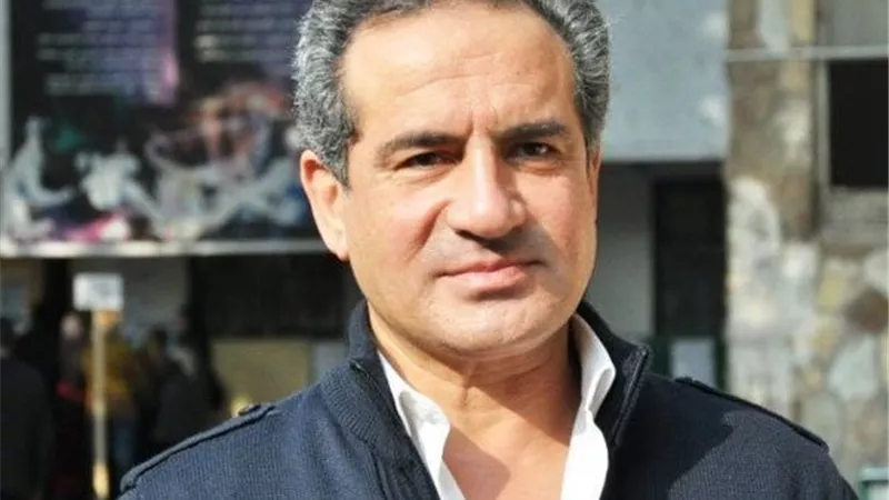 نجل محمد ثروت يكشف تطورات الحالة الصحية لوالده