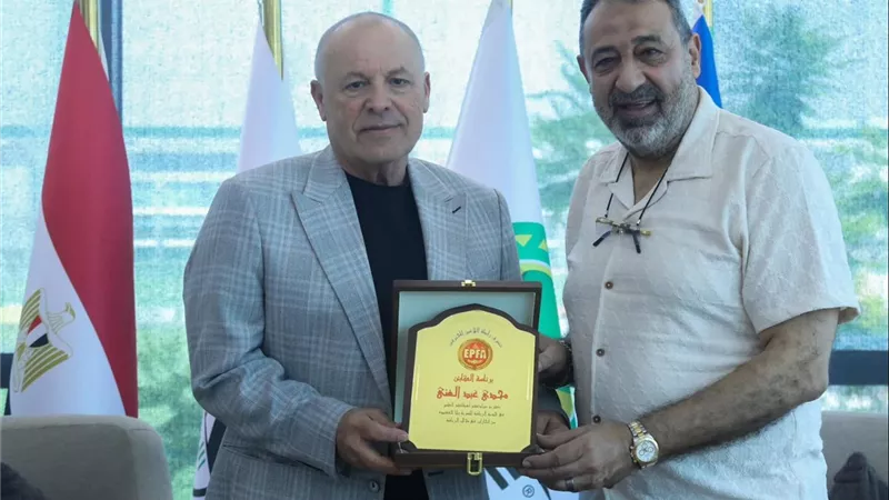 اتحاد الكرة وجمعية اللاعبين المحترفين يناقشان تعزيز التعاون المشترك